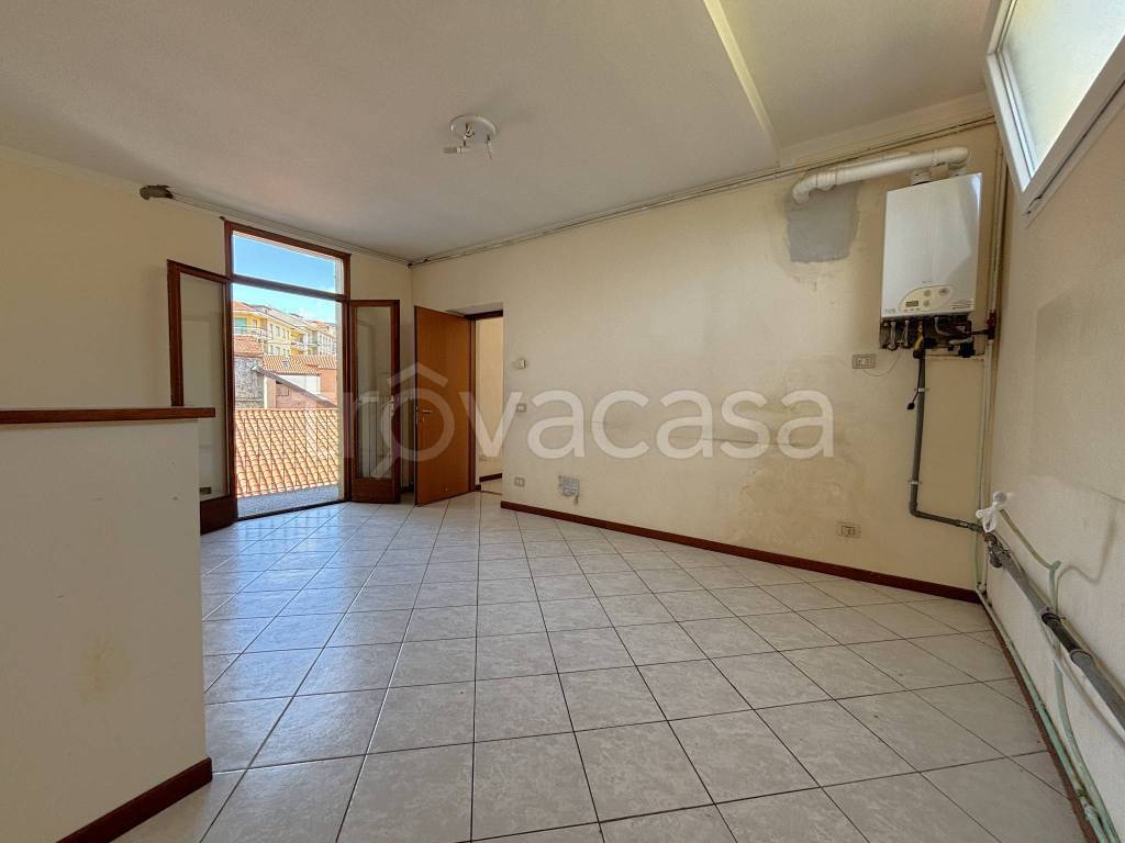 appartamento in vendita a Verbania in zona Intra