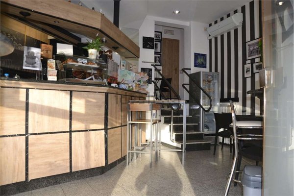 casa indipendente in vendita a Verbania in zona Pallanza