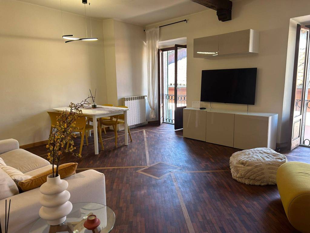 appartamento in vendita a Verbania in zona Intra