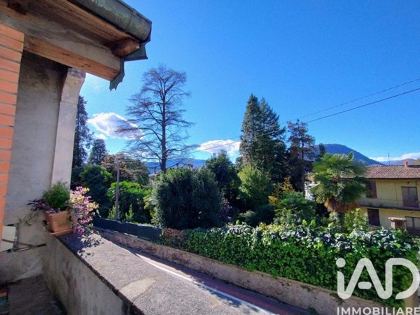 casa indipendente in vendita a Verbania in zona Intra