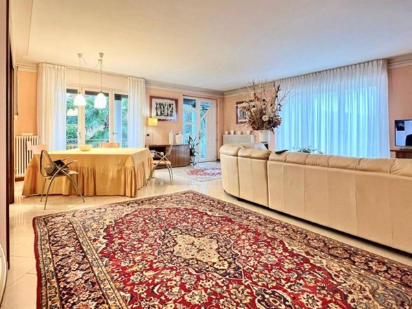 casa indipendente in vendita a Verbania in zona Intra