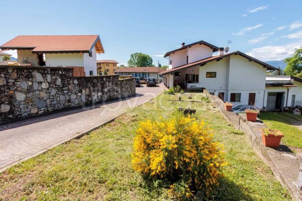 casa indipendente in vendita a Verbania in zona Intra