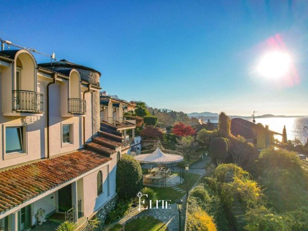 casa indipendente in vendita a Verbania in zona Fondotoce