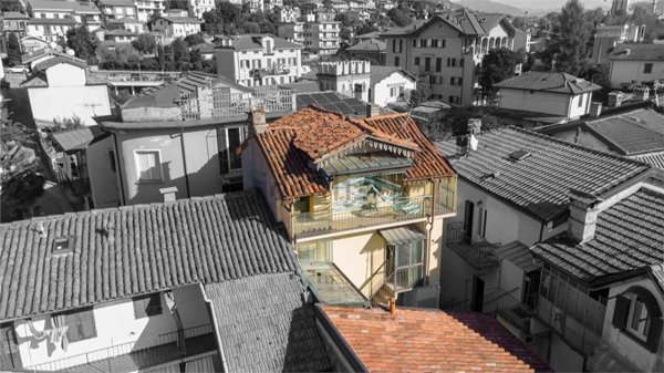 appartamento in vendita a Verbania in zona Suna