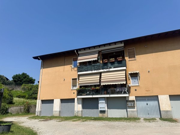 appartamento in vendita a Verbania in zona Trobaso