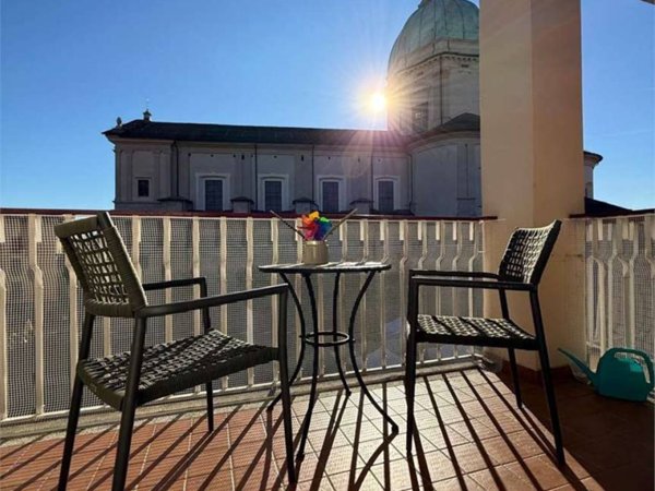 appartamento in vendita a Verbania in zona Intra