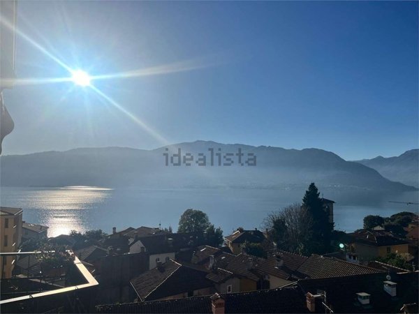 appartamento in vendita a Verbania in zona Suna