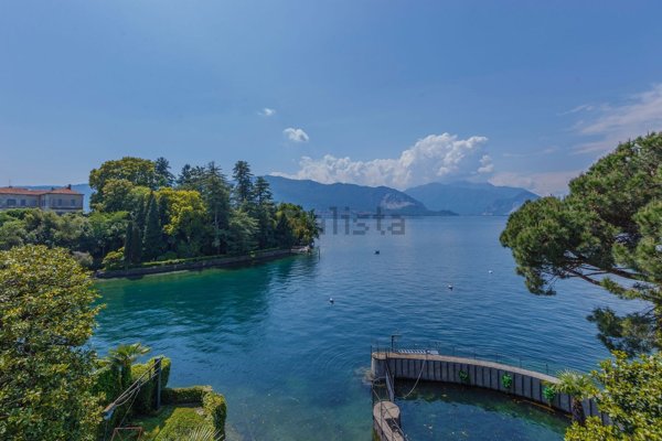casa indipendente in vendita a Verbania in zona Pallanza