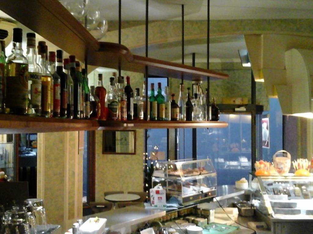 negozio in vendita a Verbania in zona Pallanza