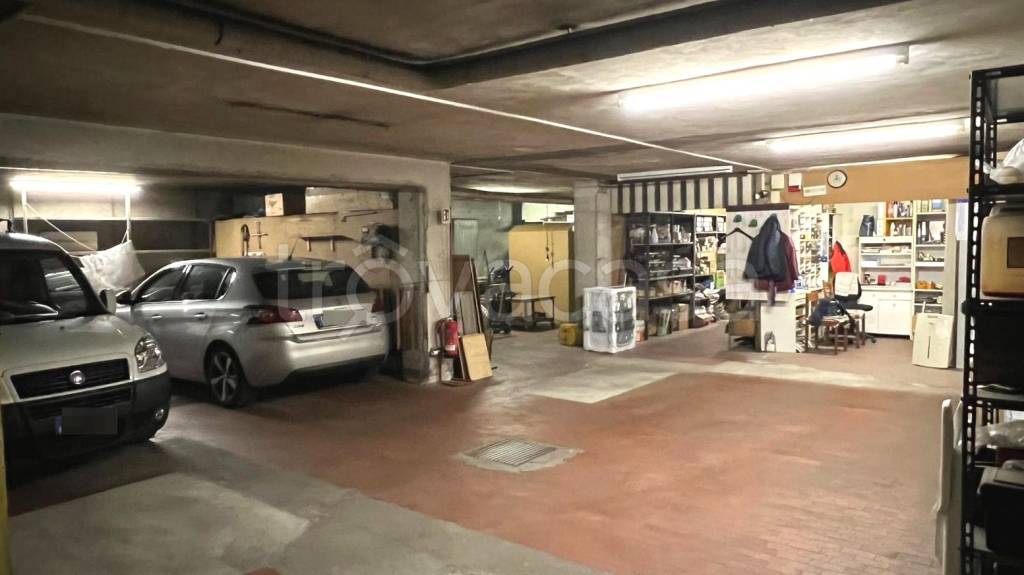 locale commerciale in vendita a Verbania in zona Pallanza