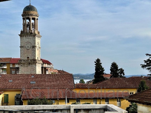 appartamento in vendita a Verbania in zona Intra