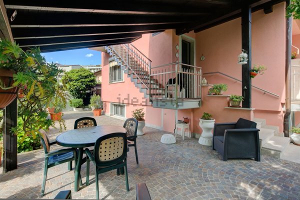 casa indipendente in vendita a Verbania