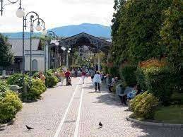 intera palazzina in vendita a Verbania in zona Intra