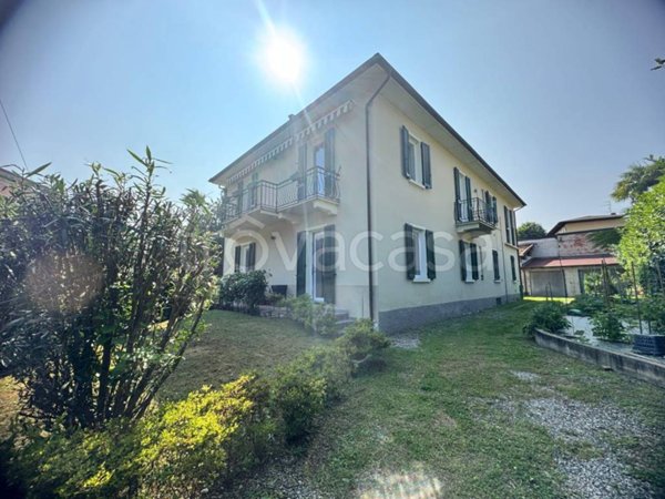 casa indipendente in vendita a Verbania in zona Intra
