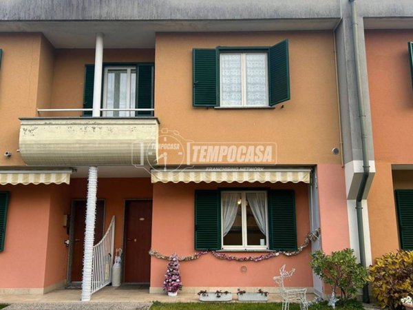 casa indipendente in vendita a Verbania in zona Intra