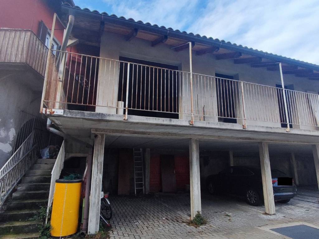 appartamento in vendita a Verbania in zona Intra