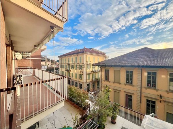 appartamento in vendita a Verbania in zona Pallanza