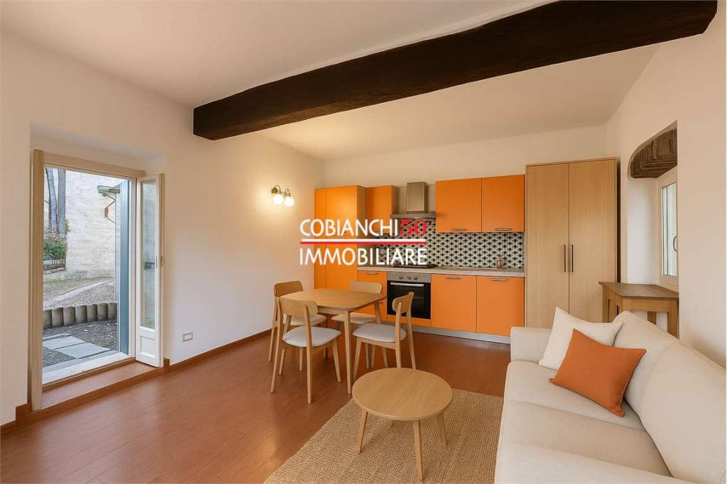 appartamento in vendita a Verbania in zona Intra