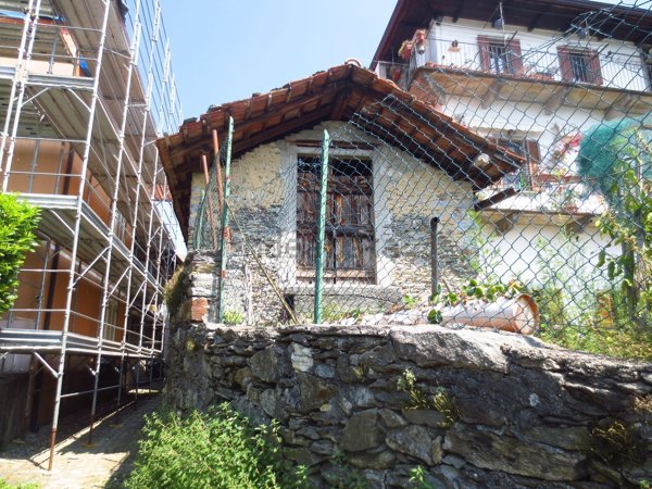 appartamento in vendita a Verbania in zona Cavandone