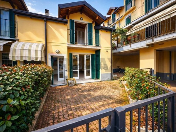 casa indipendente in vendita a Verbania