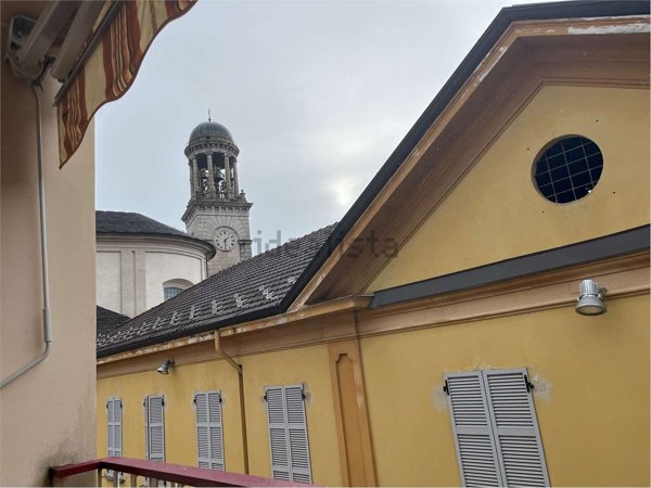 appartamento in vendita a Verbania in zona Intra