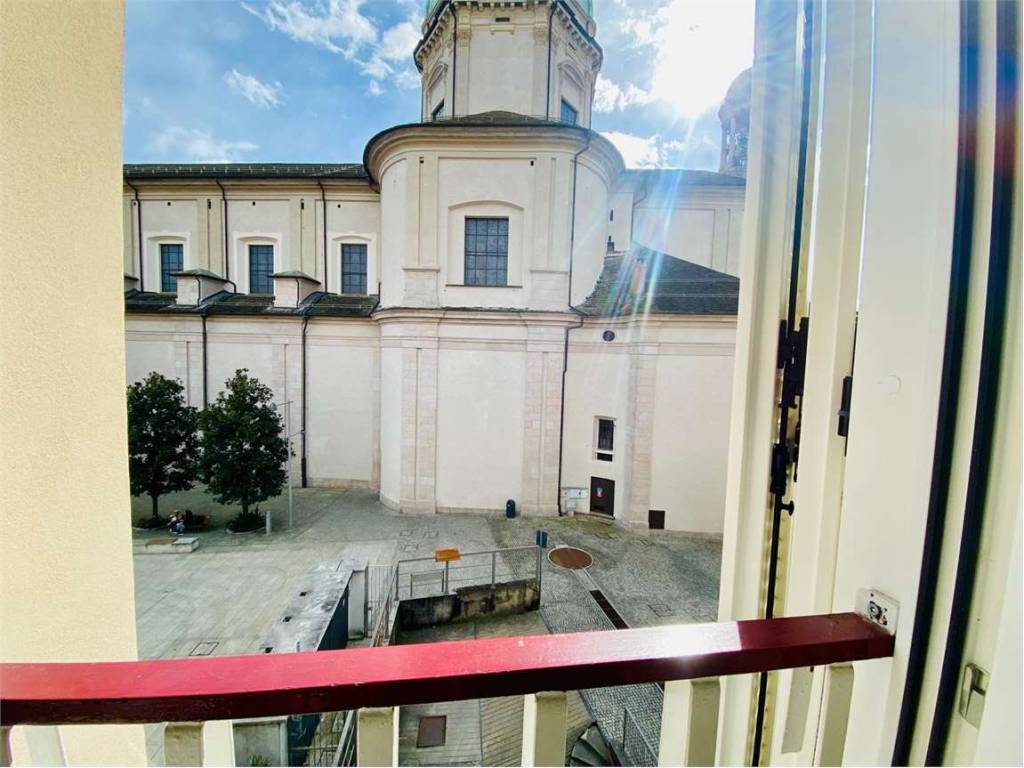 appartamento in vendita a Verbania in zona Intra