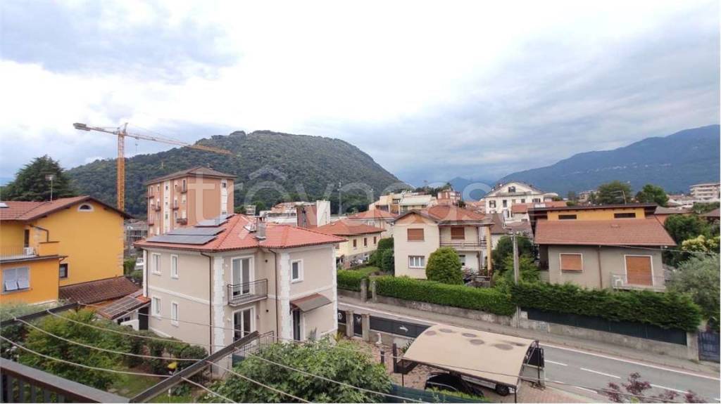 appartamento in vendita a Verbania in zona Intra