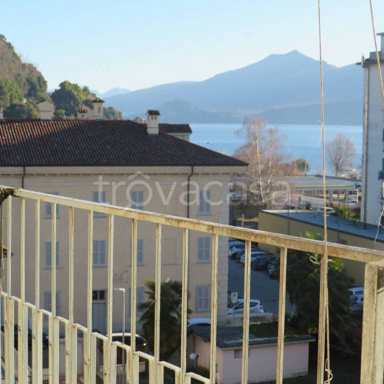 appartamento in vendita a Verbania in zona Intra