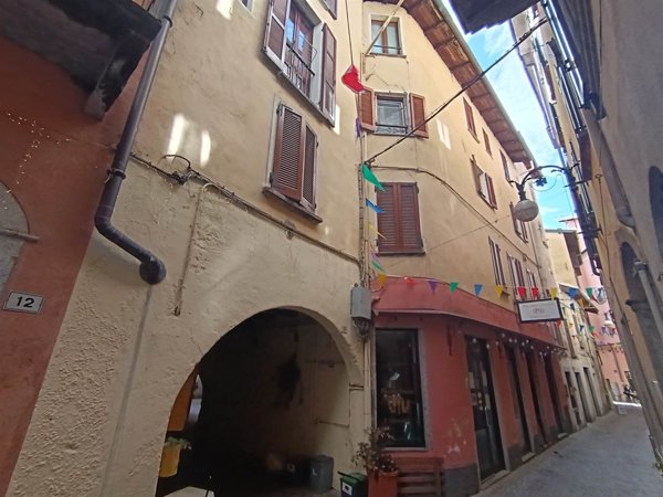 appartamento in vendita a Verbania in zona Intra