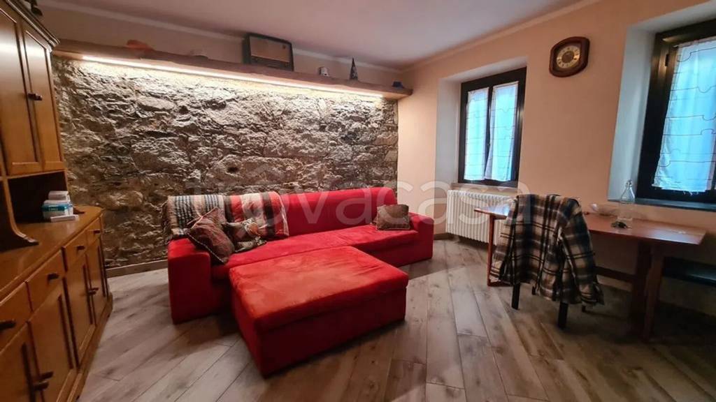 casa indipendente in vendita a Verbania in zona Fondotoce