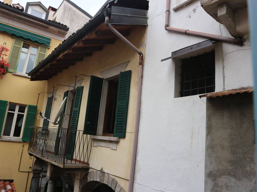 appartamento in vendita a Verbania in zona Intra