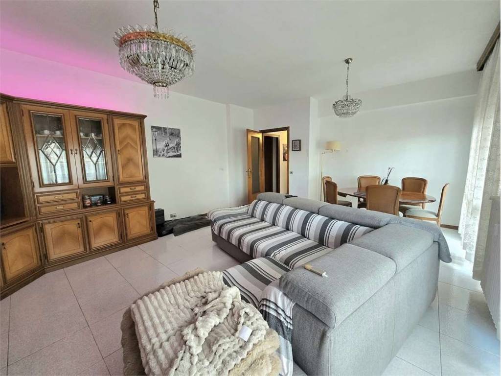 appartamento in vendita a Verbania in zona Intra