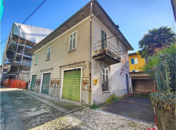 casa indipendente in vendita a Verbania