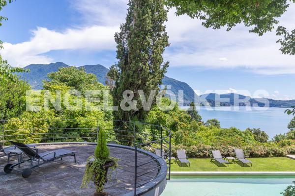 villa in vendita a Verbania in zona Intra