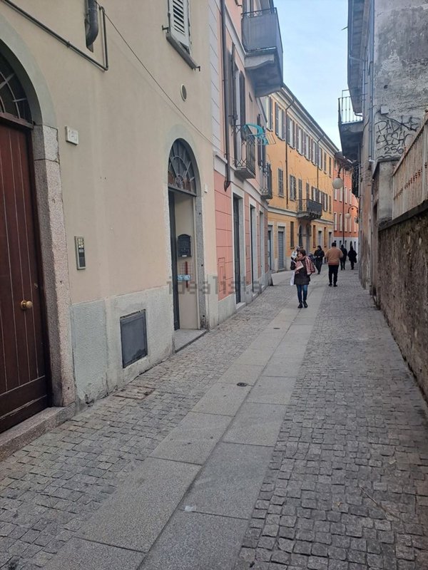 ufficio in vendita a Verbania in zona Intra