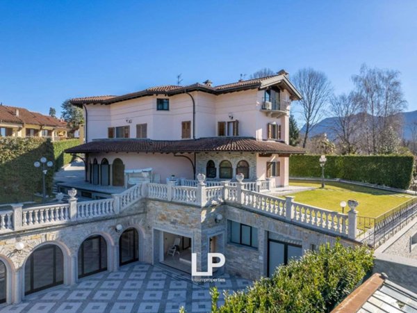 casa indipendente in vendita a Verbania in zona Intra