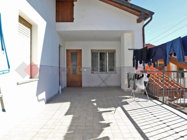 casa indipendente in vendita a Verbania in zona Intra