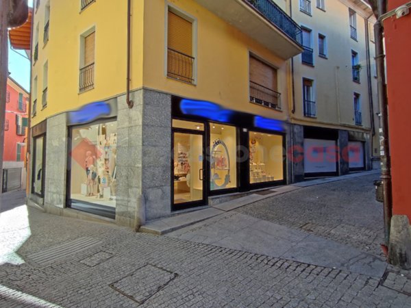 casa indipendente in vendita a Verbania in zona Intra