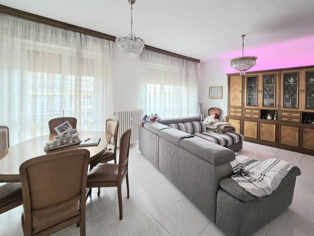 appartamento in vendita a Verbania in zona Intra