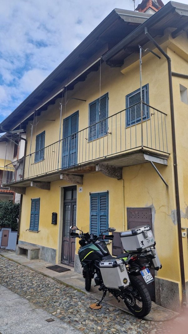 casa indipendente in vendita a Verbania in zona Biganzolo