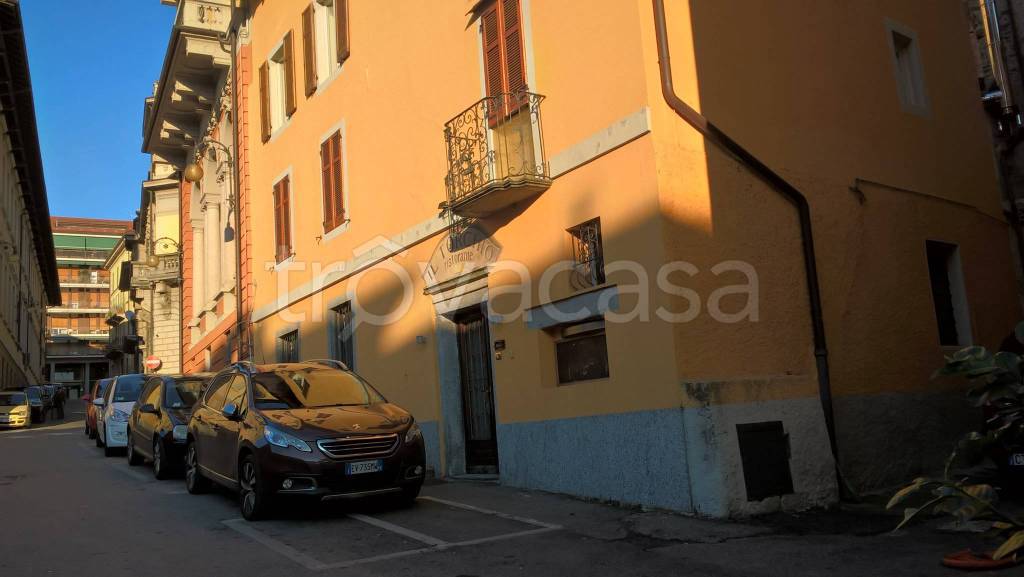 negozio in vendita a Verbania in zona Pallanza