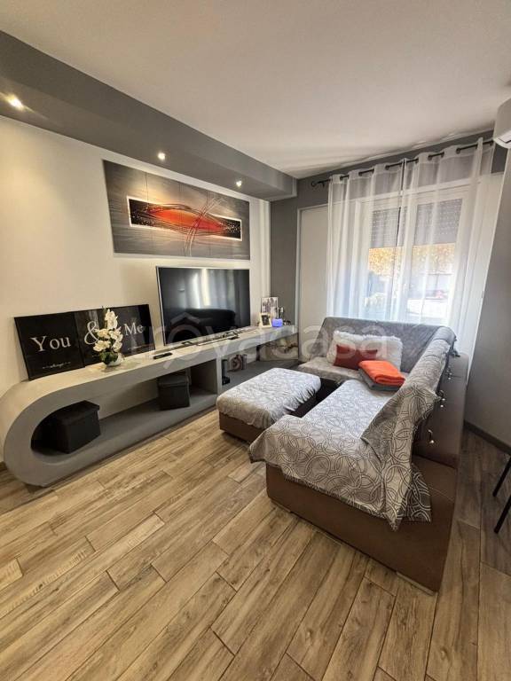 appartamento in vendita a Verbania in zona Intra