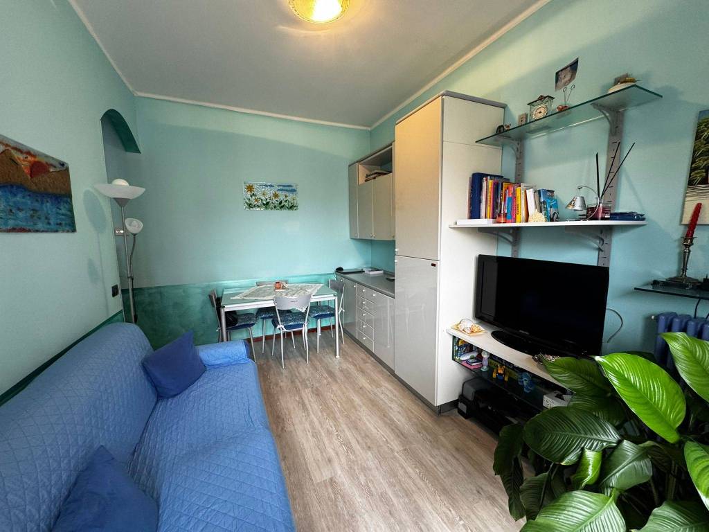 appartamento in vendita a Verbania in zona Intra