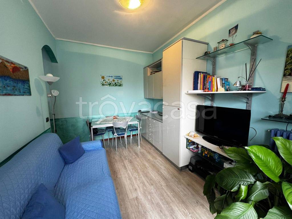 appartamento in vendita a Verbania in zona Intra