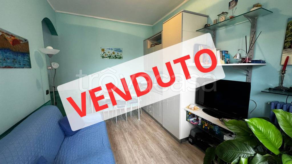 appartamento in vendita a Verbania in zona Intra