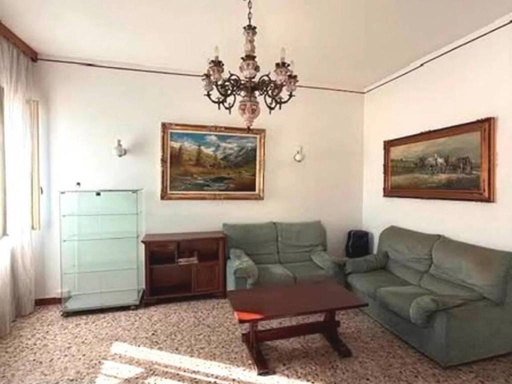 appartamento in vendita a Verbania in zona Pallanza