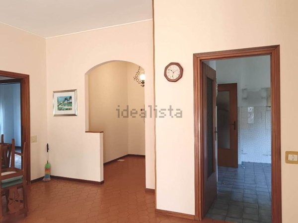 appartamento in vendita a Verbania in zona Suna