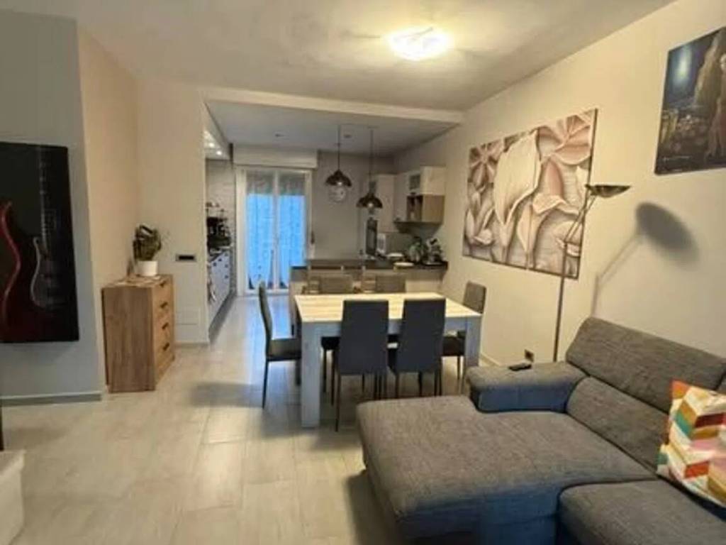 appartamento in vendita a Verbania in zona Intra