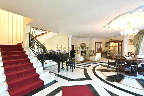 casa indipendente in vendita a Verbania in zona Intra