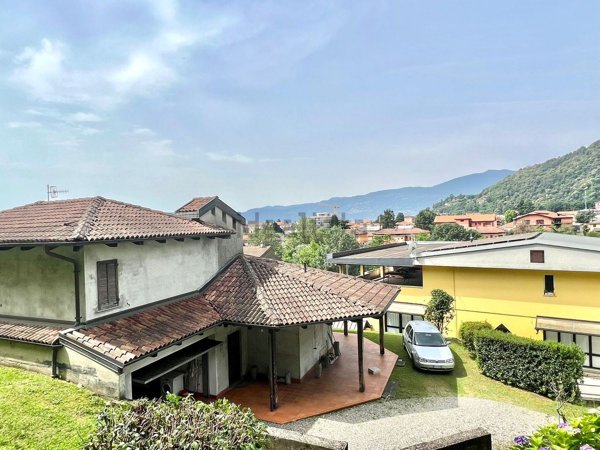 casa indipendente in vendita a Verbania in zona Intra